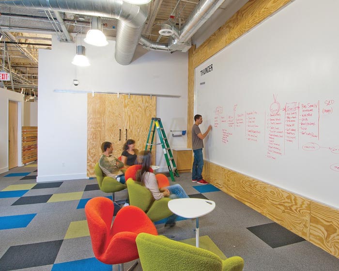 字幕組工作室休息區(qū)域裝修設(shè)計(jì)案例效果圖