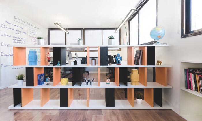 初創(chuàng)公司辦公室展示區(qū)域裝修設計案例效果圖