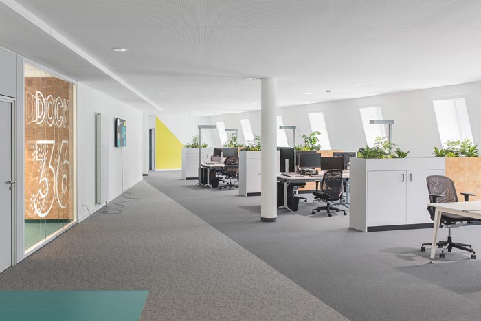 IT咨詢公司辦公室辦公區(qū)域裝修設(shè)計案例效果圖