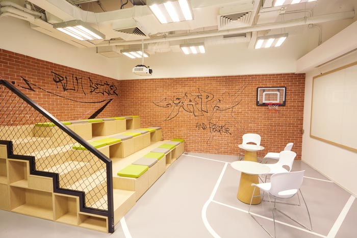 網(wǎng)絡(luò)公司辦公室休息區(qū)域裝修設(shè)計案例效果圖