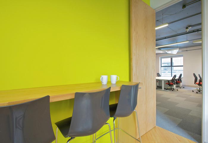 通信科技公司辦公室裝修設(shè)計(jì)案例效果圖