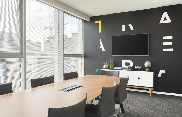 網(wǎng)絡(luò)安全服務(wù)公司辦公室會(huì)議室裝修設(shè)計(jì)案例效果圖