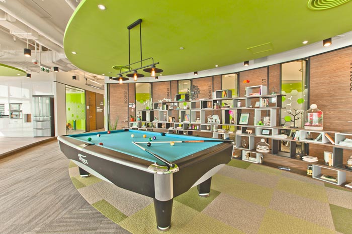 現(xiàn)代簡約辦公室娛樂區(qū)域裝修設(shè)計(jì)案例效果圖