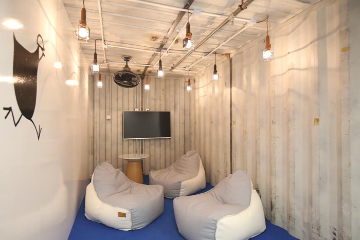 1900平方大型辦公室裝修設(shè)計(jì)案例效果圖