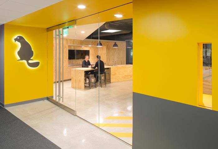 靈活創(chuàng)意辦公空間進門區(qū)域裝修設(shè)計案例效果圖