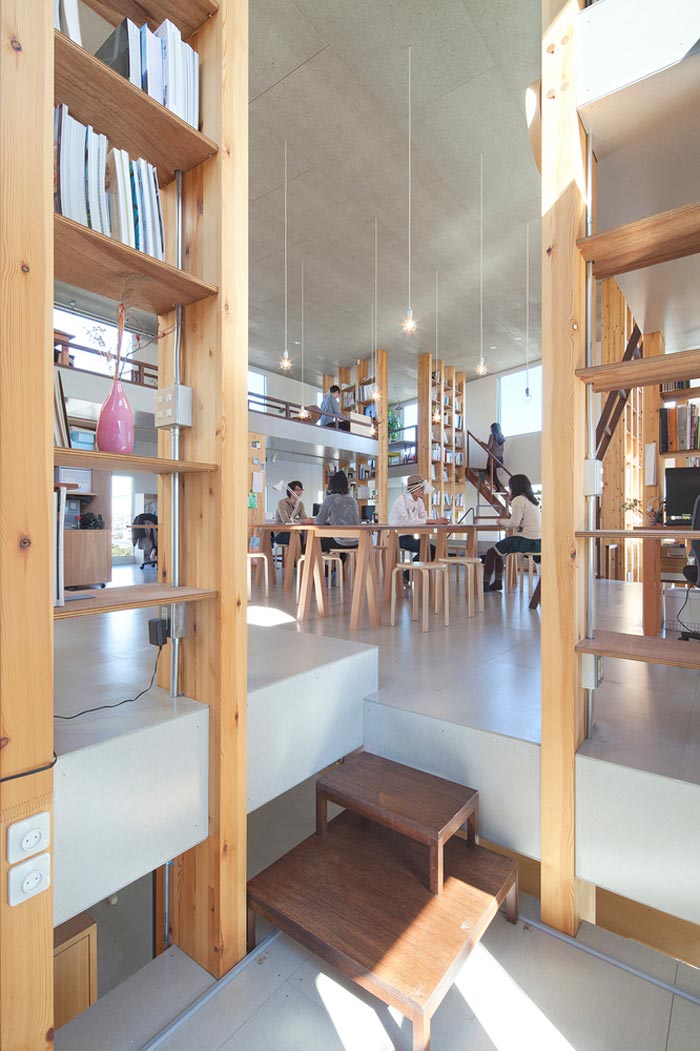 loft風(fēng)格設(shè)計(jì)工作室進(jìn)門區(qū)域裝修設(shè)計(jì)案例效果圖