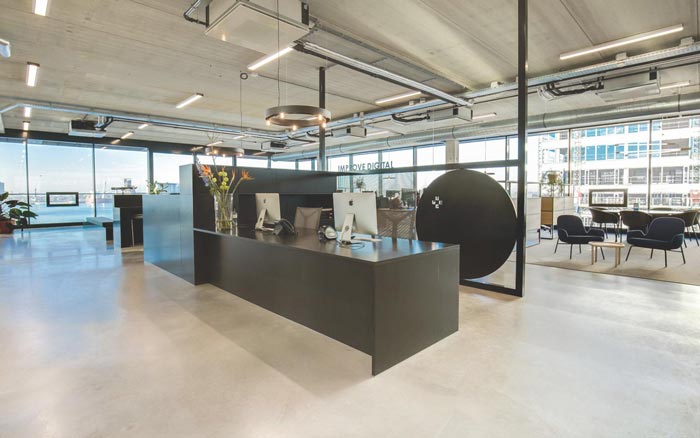 500平方廣告公司辦公室前臺(tái)裝修實(shí)景圖