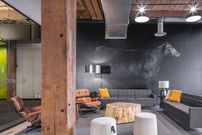 800平方通信辦公室交流區(qū)域裝修設(shè)計(jì)實(shí)景圖