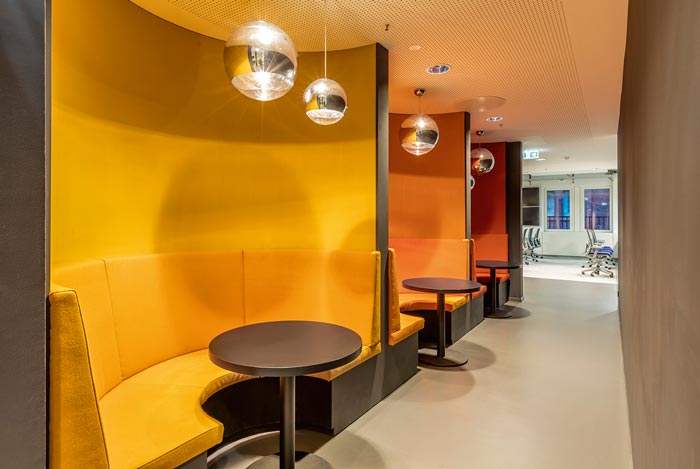 軟件開發(fā)公司辦公室交流區(qū)域裝修設計案例效果圖