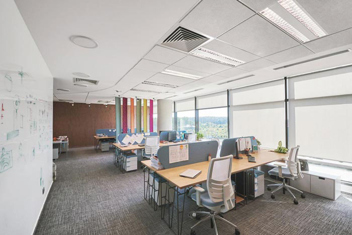 精密儀器公司辦公室辦公區(qū)域裝修設(shè)計案例效果圖