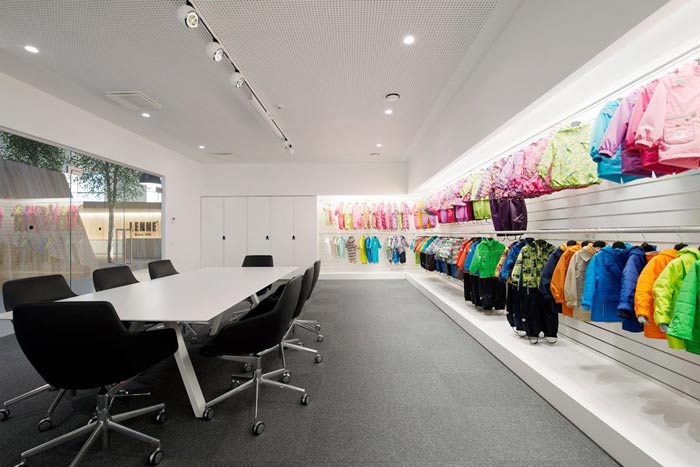 服裝廠房辦公室會(huì)議室裝修設(shè)計(jì)案例效果圖