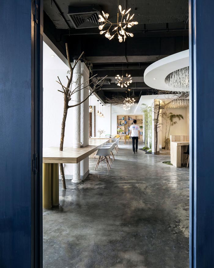 節(jié)能環(huán)保公司辦公室左側(cè)裝修設(shè)計(jì)案例效果圖