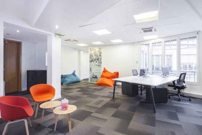 空氣環(huán)保公司辦公室辦公區(qū)裝修設計案例效果圖