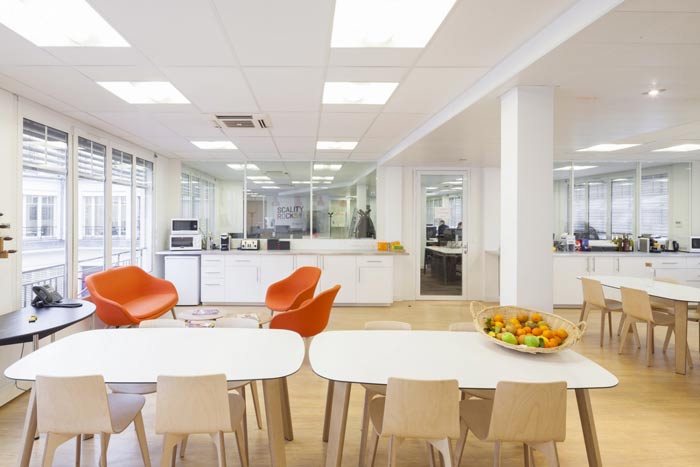 空氣環(huán)保公司辦公室茶水間裝修設計案例效果圖