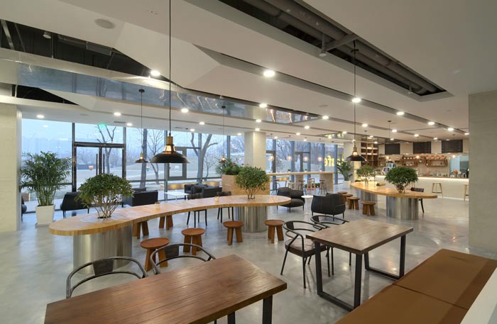 企業(yè)總部辦公室茶水間裝修設計效果圖