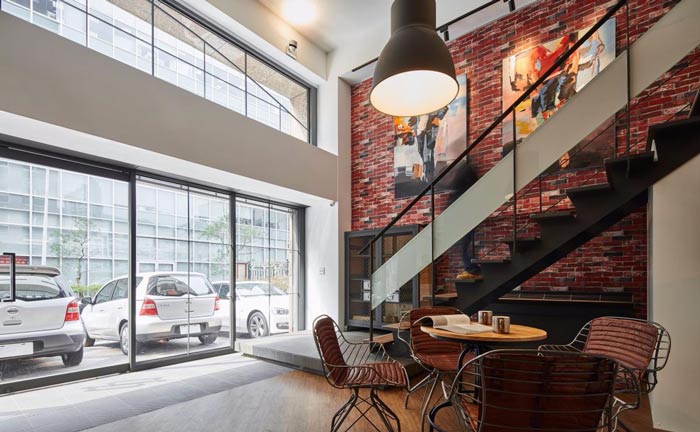 辦公室改造裝修設(shè)計進(jìn)門區(qū)案例效果圖