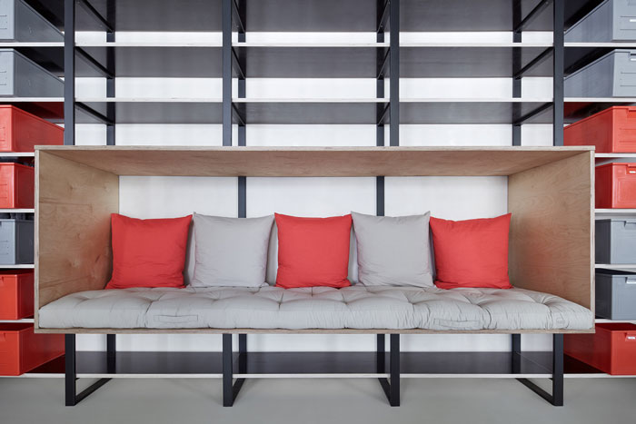 工廠辦公室儲(chǔ)物空間效果圖