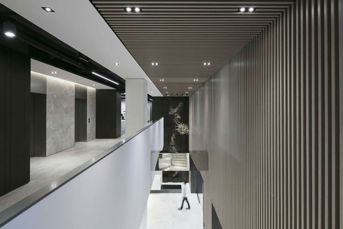 總部大樓辦公室吊頂裝修設(shè)計效果圖