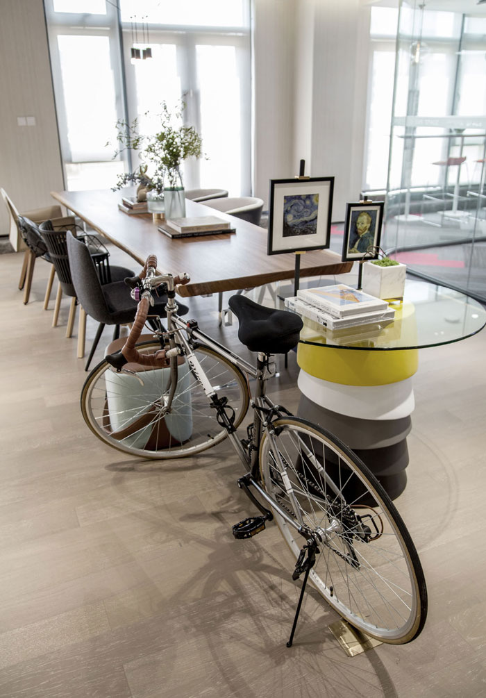 金融科技辦公室閱讀區(qū)裝修設(shè)計效果圖