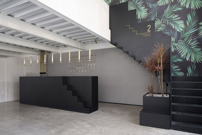 家居公司辦公室前臺裝修設(shè)計效果圖