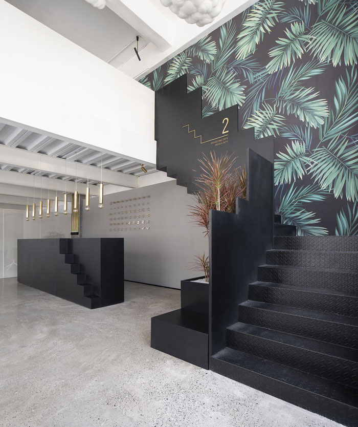 家居公司辦公室樓梯裝修設(shè)計效果圖