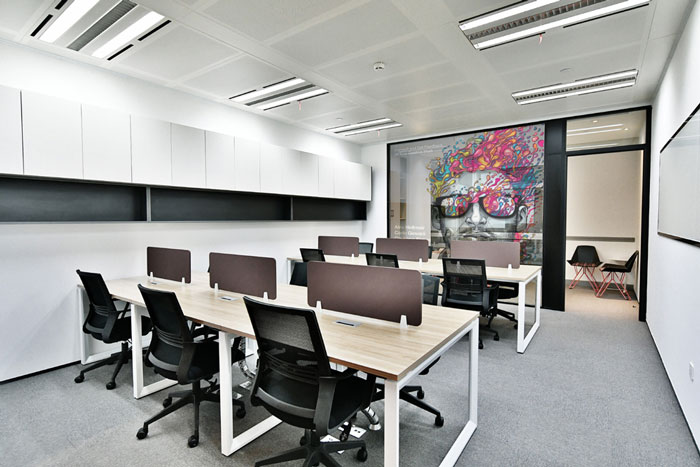 聯(lián)合辦公空間辦公區(qū)裝修設(shè)計效果圖