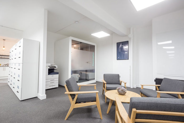 倉(cāng)庫(kù)辦公室交流區(qū)裝修設(shè)計(jì)效果圖