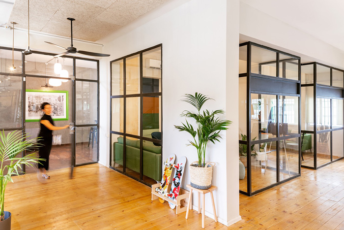 網(wǎng)絡(luò)辦公室裝修設(shè)計(jì)效果圖