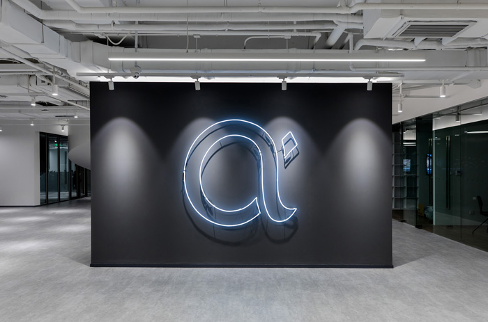 辦公大樓隔斷裝修設(shè)計效果圖