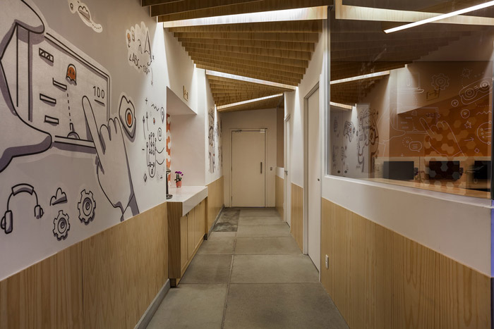 少兒編程培訓(xùn)機(jī)構(gòu)過(guò)道裝修設(shè)計(jì)效果圖