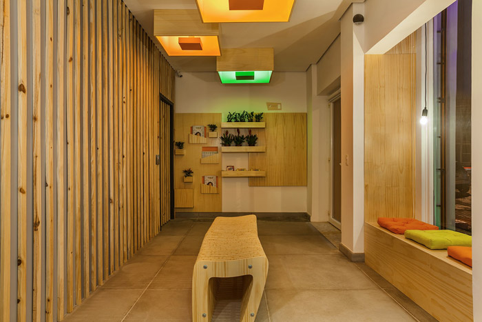 少兒編程培訓(xùn)機(jī)構(gòu)進(jìn)門(mén)區(qū)裝修設(shè)計(jì)效果圖