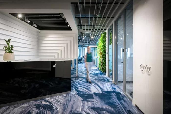 2500平方辦公室前臺(tái)裝修設(shè)計(jì)效果圖