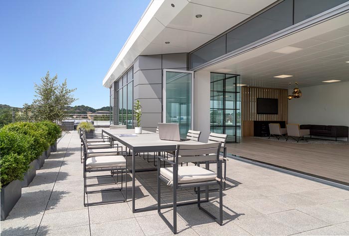 夾層樓辦公室開(kāi)放區(qū)裝修設(shè)計(jì)效果圖