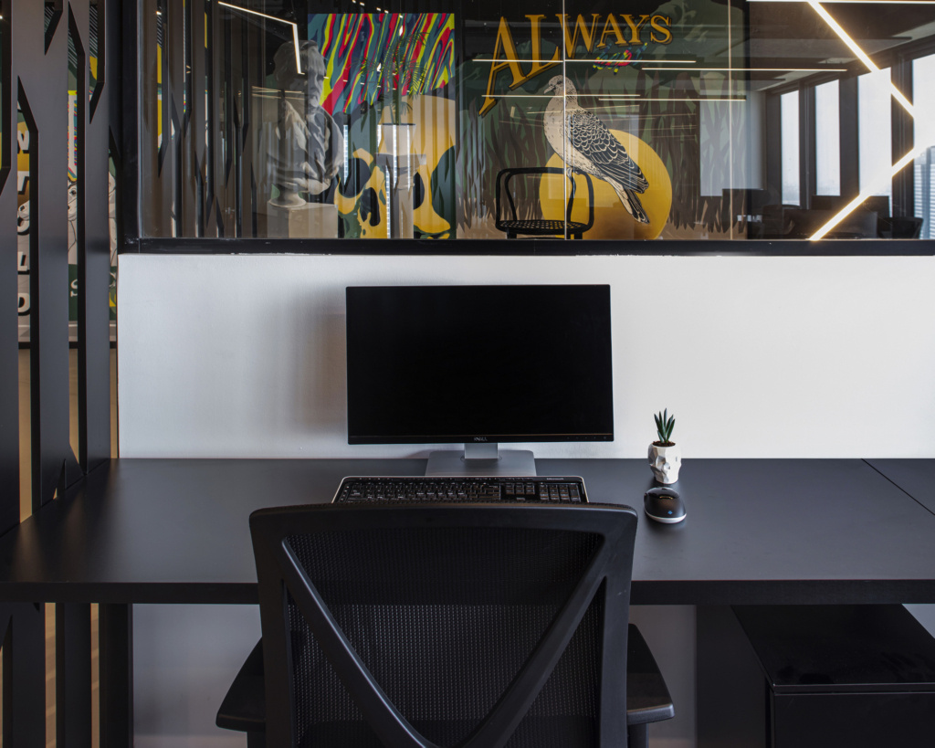 營(yíng)銷技術(shù)辦公室設(shè)計(jì)案例【2700平方米】