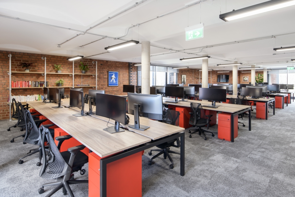 生物技術(shù)辦公室裝修案例【370平方米】