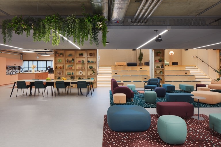 辦公室交流區(qū)