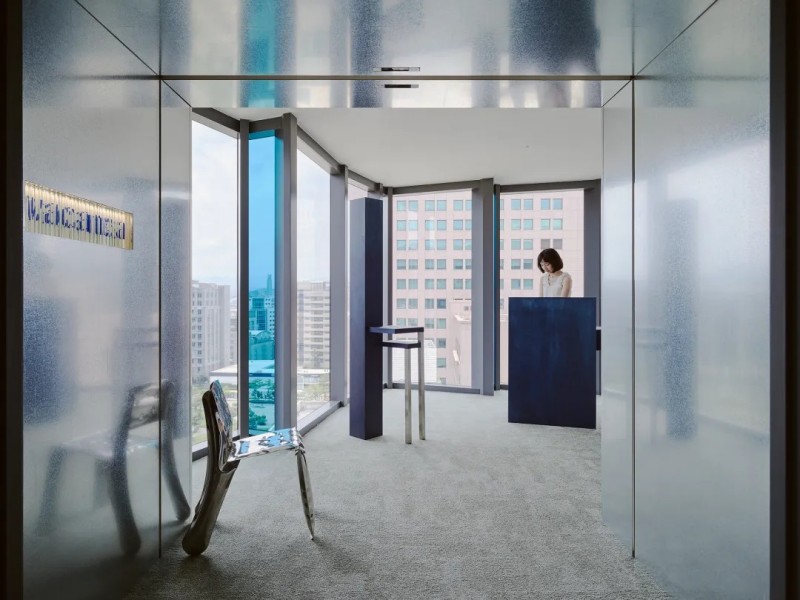 小型服飾時尚公司辦公室設(shè)計裝修476平方